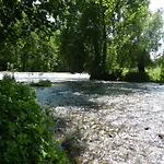 La Grenouillere بيت للعطل Esqueheries